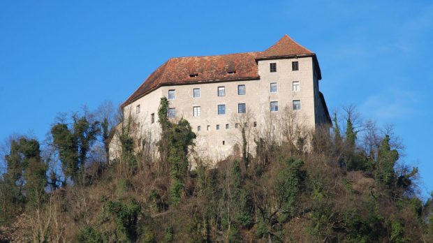 RAJHENBURG CASTLE