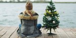 WOMAN;CHRISTMAS;TREE;DOCK