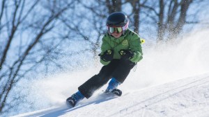 CHILD SKIING