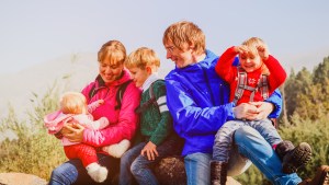 FAMILY,HIKING,MOUNTAINS