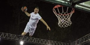 Leteči očka: med Guinnessovim rekordom in molitvijo