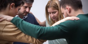 S to molitvijo prosite Boga, naj blagoslovi vaše prijatelje
