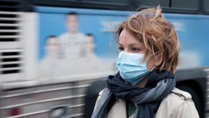 web3-portrait-of-woman-walking-on-the-street-wearing-protective-mask-as-protection-against-infectious-diseases-shutterstock_496944622.jpg