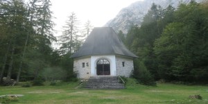 Kapelica, za katero je Jakob Aljaž želel, da bi imela obliko Panteona