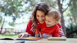 MOM READS BOOK,