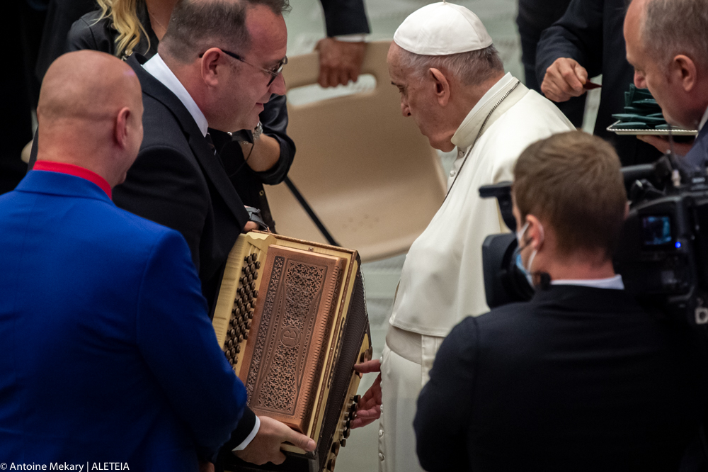 pope francis denis novato
