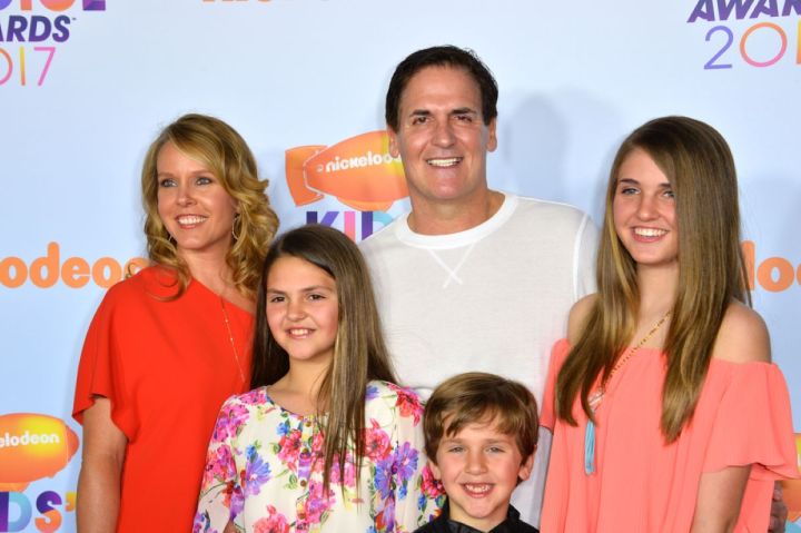 Mark Cuban with family