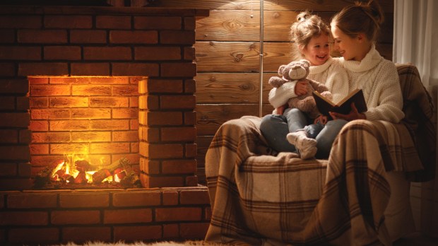 mom, daughter, child, parent, fire, reading, winter, Christmas