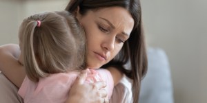 Dve privlačni laži, ki se jima morajo mamice odpovedati