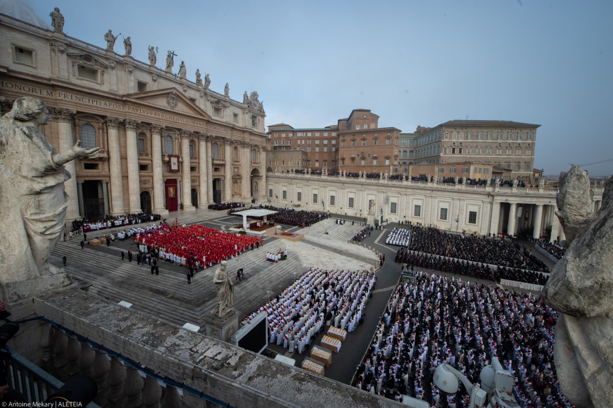 Pogreb papeža Benedikta XVI.