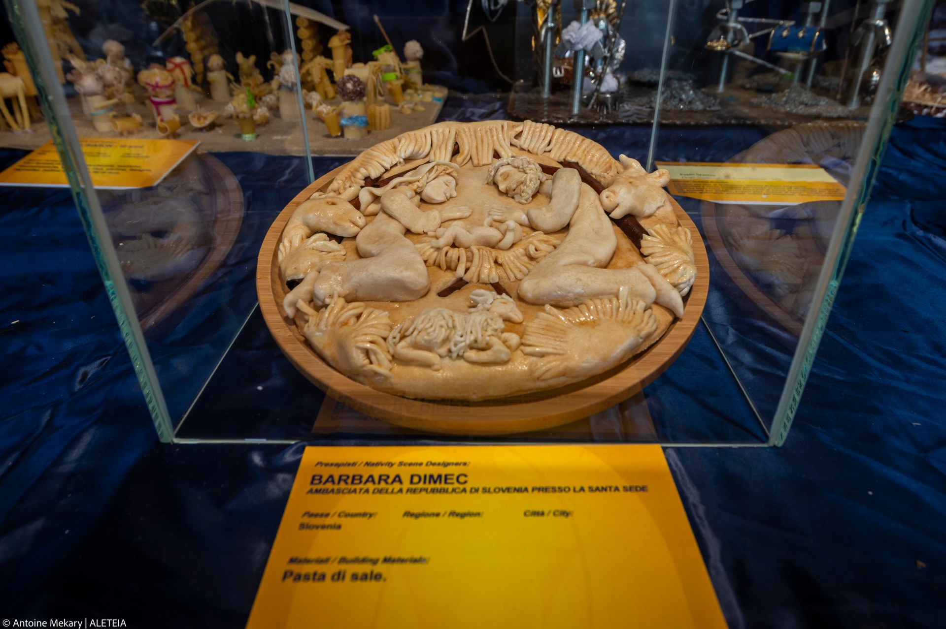 VATICAN-CHRISTMAS2023-100-nativity-scenes-exhibition-St.-Peters-Square