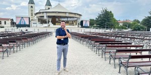 Maham iz Medžugorja. Uganete, koga sem obiskal poleg Marije?