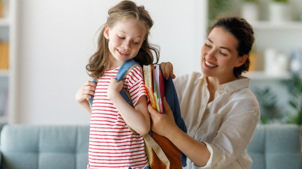 mom-child-back-to-school-