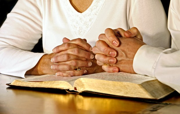 couple praying
